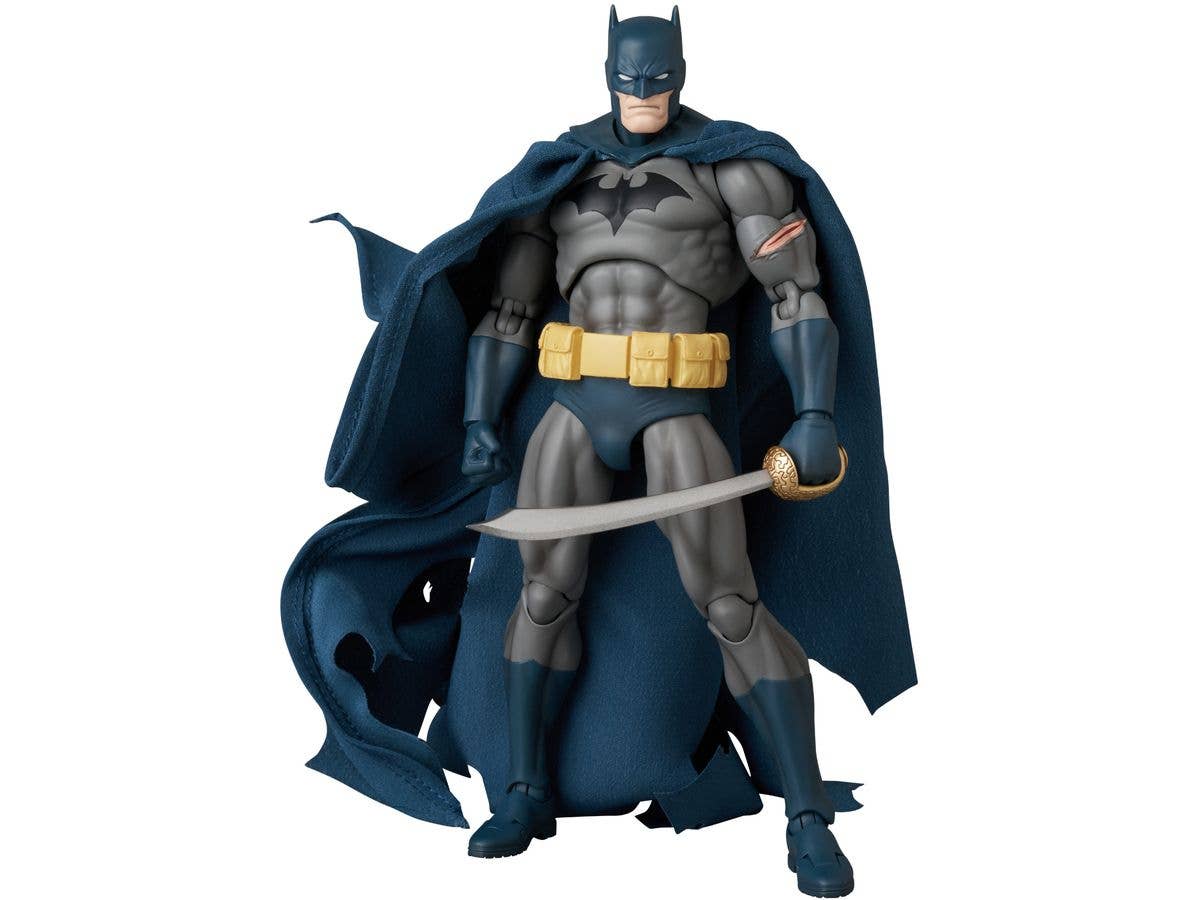 MAFEX Batman Damage Ver. (Batman: Hush Ver.)